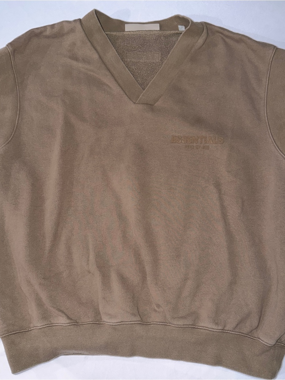 Essentials Men’s V-Neck Sweatshirt in Tan